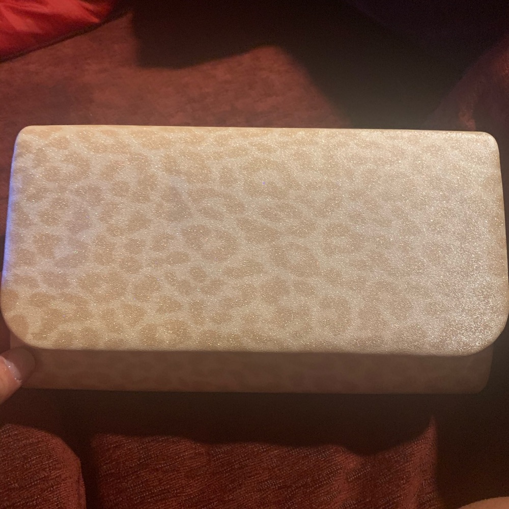 Purse - Picture 3 of 3